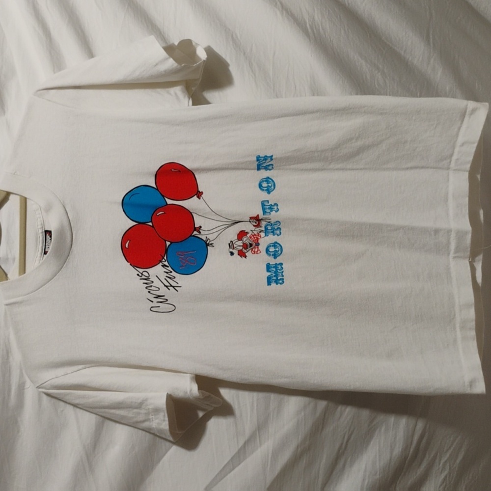(D-17) RARE! Morton Circus Fun 1989 Screen Stars Vtg Shirt Sz.M Unisex